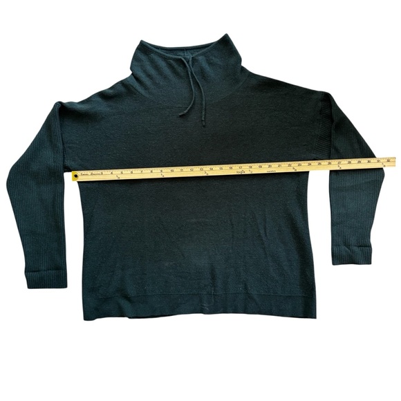 Pendleton Women’s Forest Green 100% Cashmere Knit Sweater with Cowl Neck - Picture 4 of 10